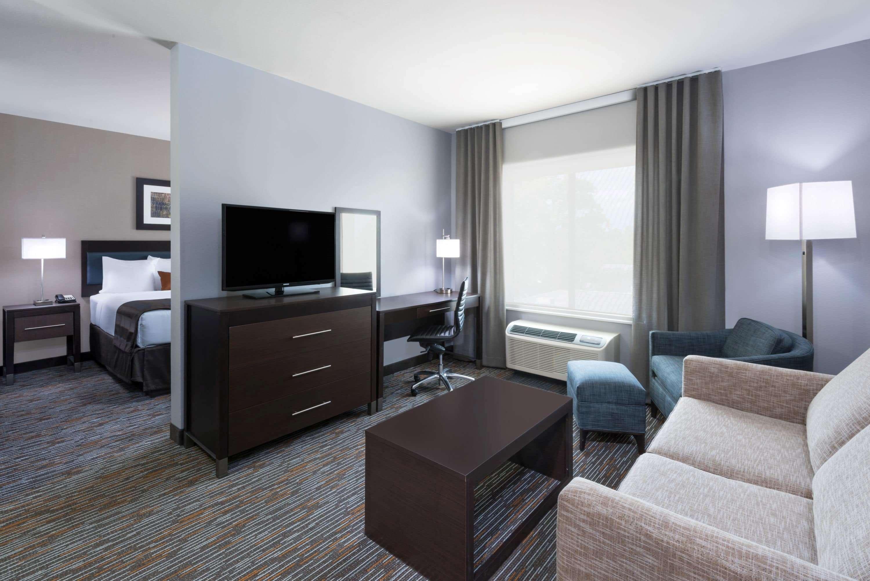 Wingate By Wyndham Sidney Hotel Екстериор снимка