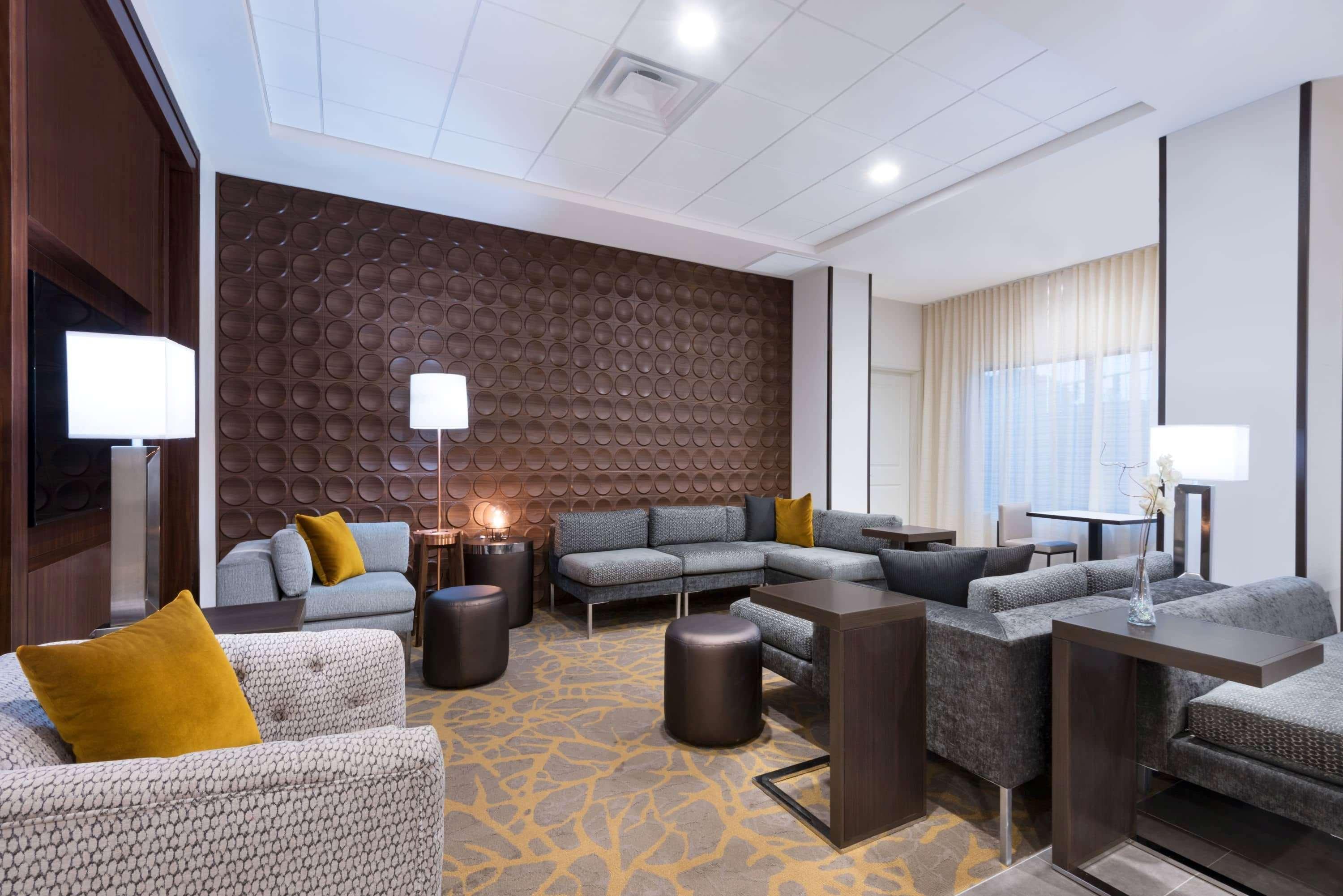 Wingate By Wyndham Sidney Hotel Екстериор снимка